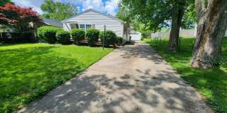 3 Bedroom Home in Bloomington Gallery 3