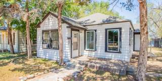 Updated 2 bed 1 bath house Gallery 1