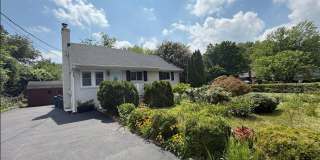 Gorgeous, rarely available 5br/3ba home in desirable Broyhill Park Gallery 1
