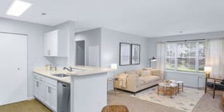 Town Walk at Hamden Hills Gallery 4