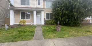 Charming 3-Bedroom, 4-Bath Home in the Heart of Orting Gallery 1