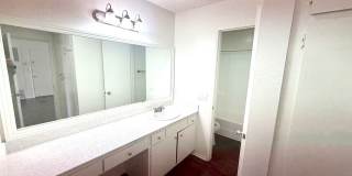 171 Mariposa Apartments Gallery 28