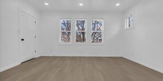2725 Leslie Street Gallery 14