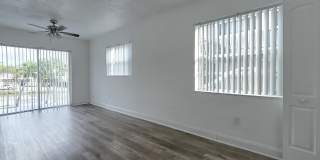 5960 NE 5th Ct Gallery 10