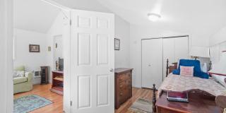 Cozy 1-Bedroom Rental – All Utilities Included! (Furnished) Gallery 9