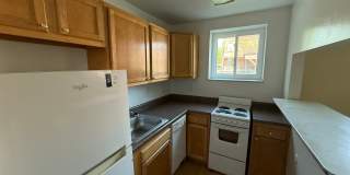 Gross Street Gallery 14