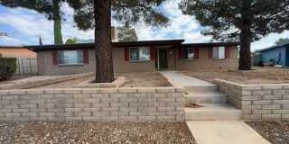 AVAILABLE NOW! 3 Bedroom, 2 Bath Huge Home Gallery 1
