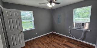 1325 Bruce Street - 1 Gallery 17