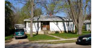 208 S Oak St Gallery 1