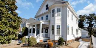 Beautiful Coastal Home for Rent – Ocean View / 17th Bay, Norfolk Gallery 1
