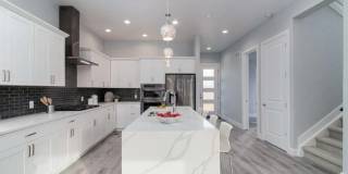 1901 Jay Street Gallery 7