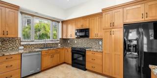 4340 Pine Tree Dr Gallery 11