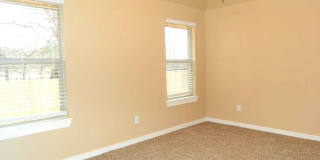 1025 Creek Side Dr Gallery 7