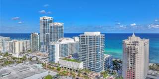 6799 Collins Ave Gallery 32
