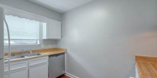 CUTE 2/1.5 w/ New Paint, Washer and Dryer, Close to TCC & FSU! Available NOW for $1050/month! Gallery 8
