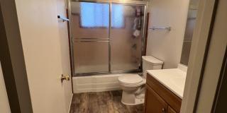 565 Roberts Street lot: C Gallery 19