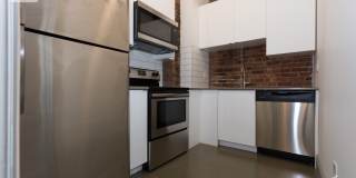 Nice 2 bed steps from Berklee Gallery 4