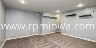 WEST DES MOINES TWO-STORY!! 4 Bedroom, 3.5 Bathrooms! Gallery 1