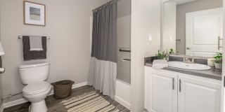 Lenox West Luxury Apartments Gallery 15