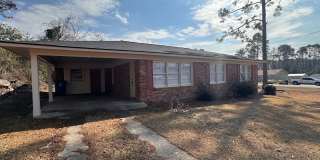 3 Bed 1 Bath Brick House Gallery 1