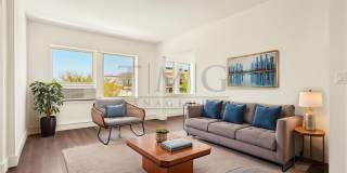 2 Bed in Andersonville with Italian Finishes, Natural Light & In-Unit Laundry! Gallery 1
