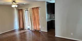 Adorable 2 Bedroom Condo! Gallery 9