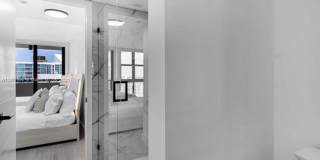 2555 Collins Ave appt 2200 (A11877996) Gallery 28