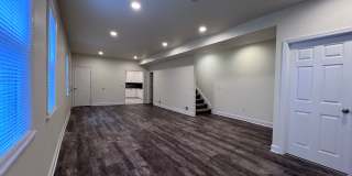 Updated 5BR 3bath house with off street parking! Gallery 10
