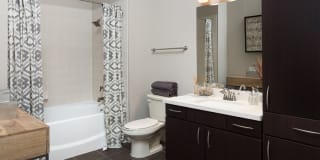 District at Greenbriar Apartments Gallery 16