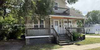 521 12th Avenue - Lower Gallery 1