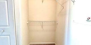 2 Bed, 2 Bath - BRAND NEW CARPET!!! READY FOR MOVE IN TODAY! Gallery 22