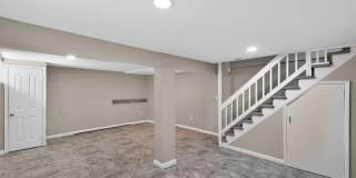 Spacious Townhome with driveway Gallery 9
