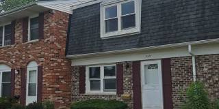 Beautiful 3-BR Home with Backyard Park Access – Available Now! Gallery 1