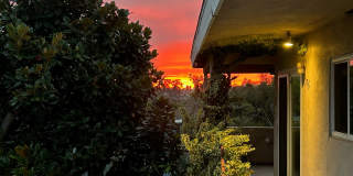 Beautiful 2 Bedroom-1 Bathroom Apartment in Hillcrest/Mission Hills with a view Gallery 1