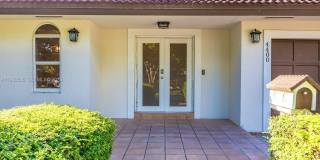 4400 SW 9th Ln Gallery 1