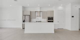 8037 NW 42nd St Gallery 12