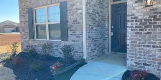 Four years old newer Four Bedroom in Meridianville Gallery 1