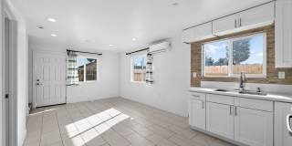 Charming 4BR Duplex in San Diego Gallery 11