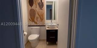 5875 Collins Ave Gallery 12