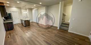 Adorable Dallas Townhome - Available Now!!! Gallery 7