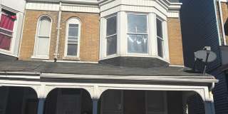 3 Bedroom 1 Bath 2nd/3rd Floor Apartment-York City SD Gallery 1