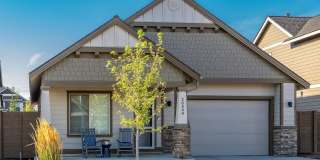 Furnished Spacious Home, Fully Equipped Kitchen, Garage Included Gallery 1