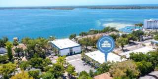 105 Allen 65 Avenue Gallery 1