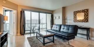 Turnberry Towers 1904E-Strip/Golf/City Views from this Fully Furnished 1Bd Residence Gallery 1