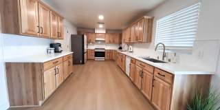 1126 W OXFORD Drive Gallery 1