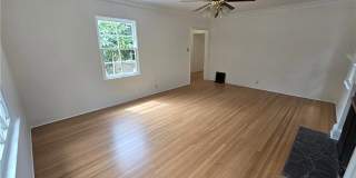 240 Euclid Street Gallery 4