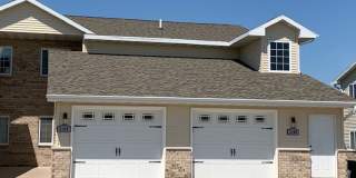 2 Bedroom, 2 Bathroom Lower Available Gallery 1