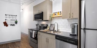 Wrigleyville Lofts Gallery 1