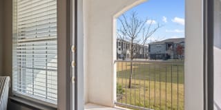 Lake Villas Apartments Gallery 15