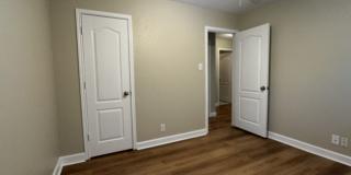 NEW PAINT (MAY 2026)  |  NO CARPET  |  EXCELLENT LOCATION NEAR 151, 1604 & 410 Gallery 33
